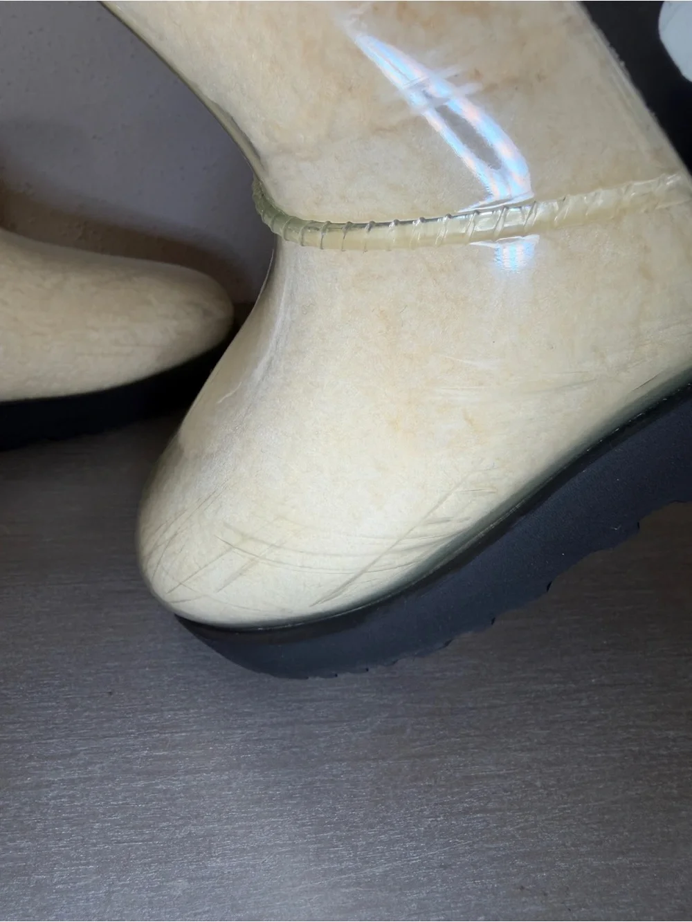 UGG Classic Clear Mini Waterproof Boots Women’s Size 10 Tan Black Winter